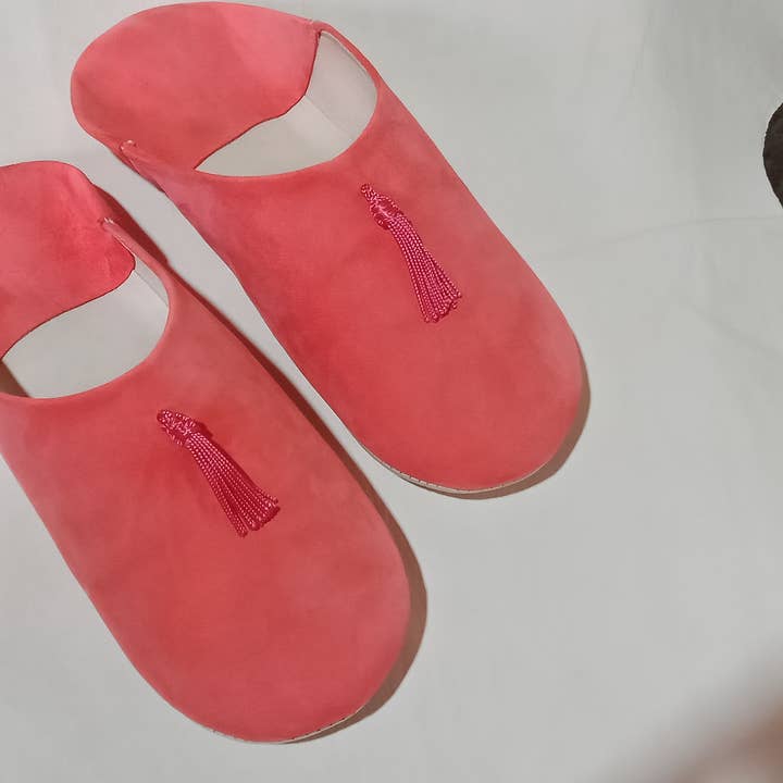 Handcrafted Moroccan Suede Slippers with Tassel Soft Pink for wholesale by Craftsjamal
