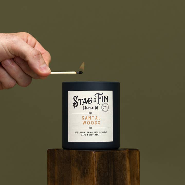 Hico Candle Co. - Vendita all'ingrosso Candela in vasetto - Santal Woods - Candela da 8oz.1