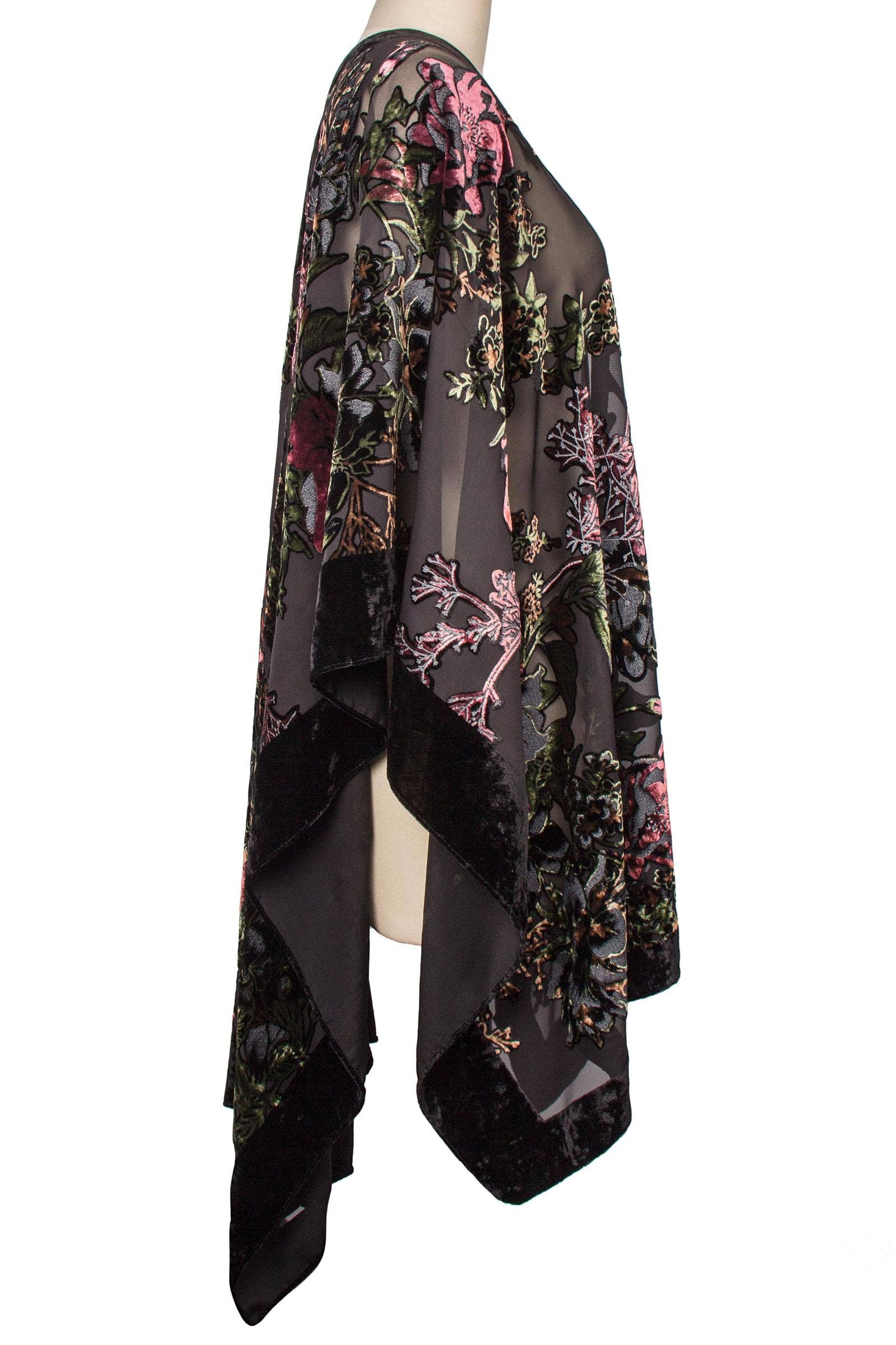 SAACHI – wholesale Kimono – Women's – Black Velvet Burnout Kimono7