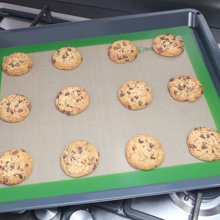 Beewise - Wholesale Baking Sheet/Mat - Reusable Silicone Baking Mat | Parchment Paper Alternative