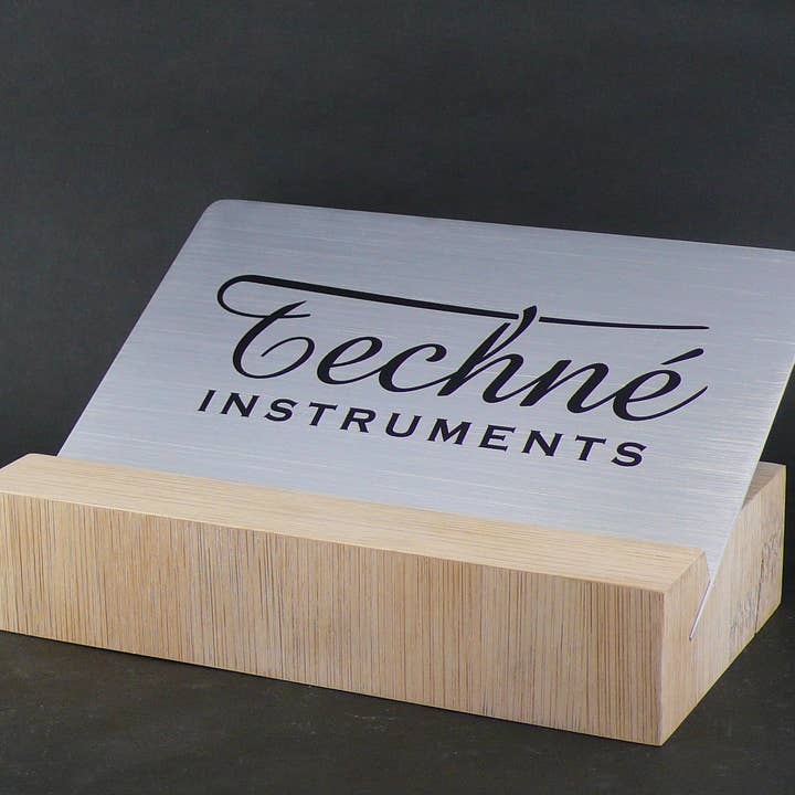 Techné - Wholesale Decorative Tabletop Object - Dual angle logo plate1