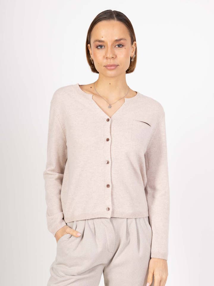 2041 - Fine wool cardigan with pocket detail for wholesale by SOGGO