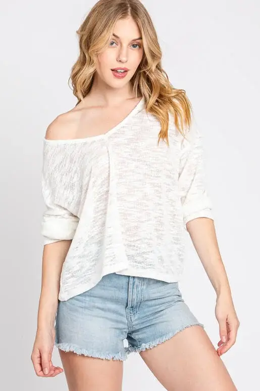 Final Touch - Wholesale Knit Top - Women's - V-Neck Knit Long Sleeve Top - T3104421