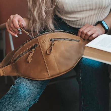 Læder Fanny Pack, Crossbody taske til kvinder og mænd for engroshandel hos ShufliaCrafts