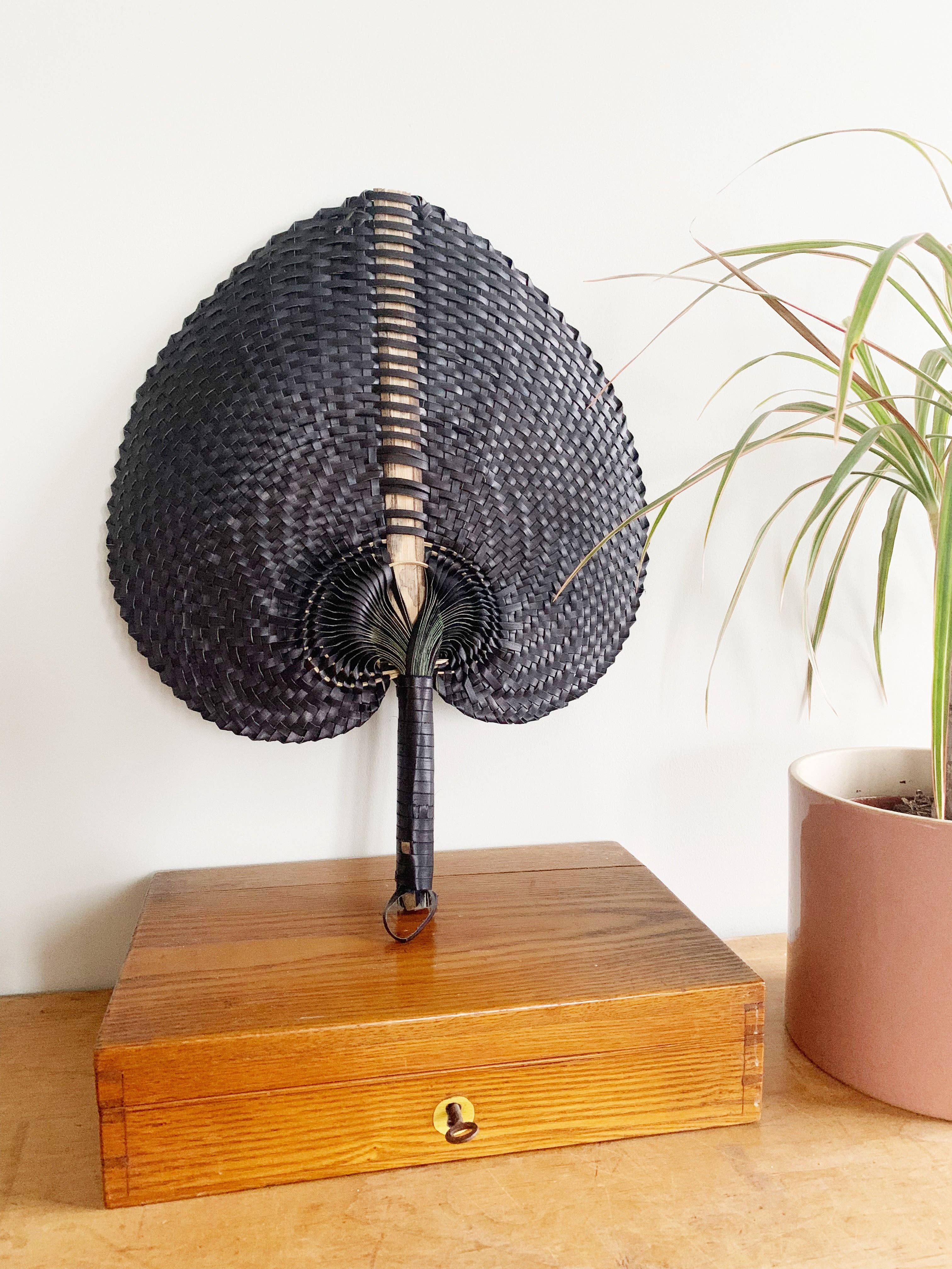 Jak Jak Home – wholesale Wall Accent – Bamboo Handwoven Fan Black3