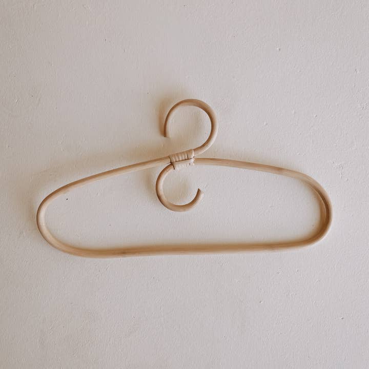 Village Thrive - Wholesale Clothes Hangers - Traditional Rattan Hanger3