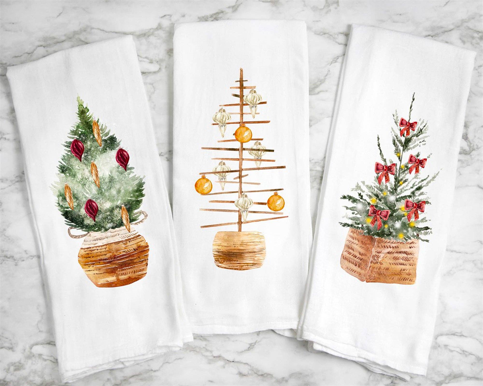 Peach Closet - Wholesale Tea Towel - Christmas Tree With Red & Gold Ornaments Tea Towel1