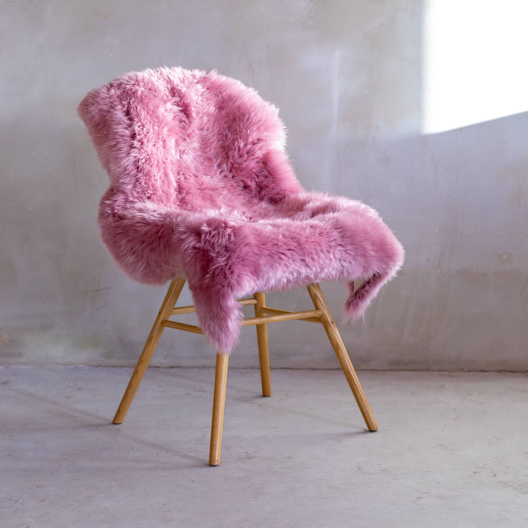 Van Buren – Großhandel Stühle – Neuseeländisches Lammfell | 23 Farben17