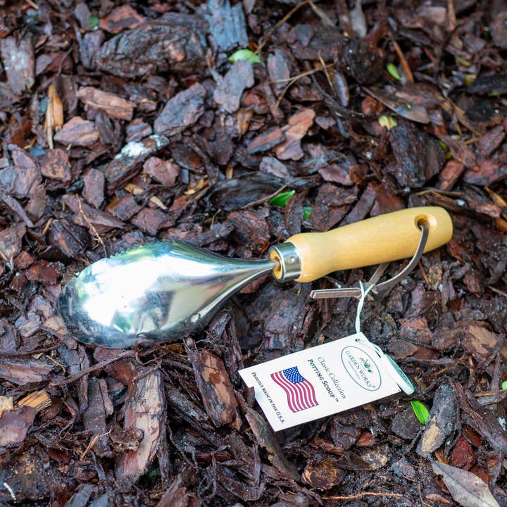 Birch Handle Potting Scoop™ - Classic - USA for wholesale on Faire2