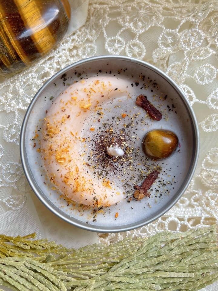 Harvest Moon Crystal Candle for wholesale by Nizhoni Diosa Spirit