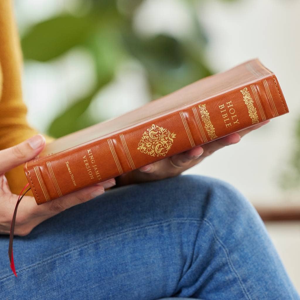 HarperCollins Christian Publishing - Wholesale Reference Book - KJV Large Print Reference Bible Brown Leathersoft4