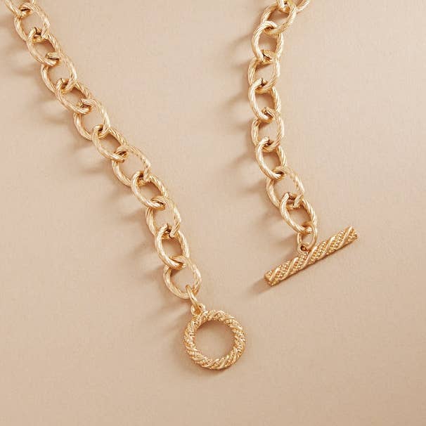 Designature New York - Wholesale Link & Chain Necklace - Textured Vintage Metal Toggle Clasp Short Necklace