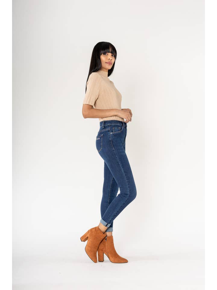 Nina Carter - Wholesale Jeans - Women's - Jean Nina Carter daisy embroidery on back pocket P607