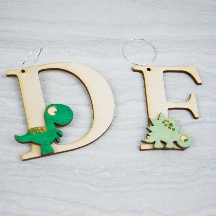 Birch and tides - Wholesale DIY Craft Kit - Kids - Dinosaur party favour keyring kit1