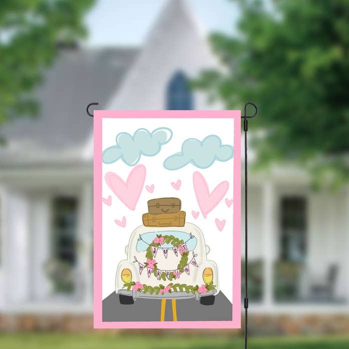 Coche Recién Casados con Bandera de Jardín de Guirnalda para venta al por mayor de Doodles By Rebekah