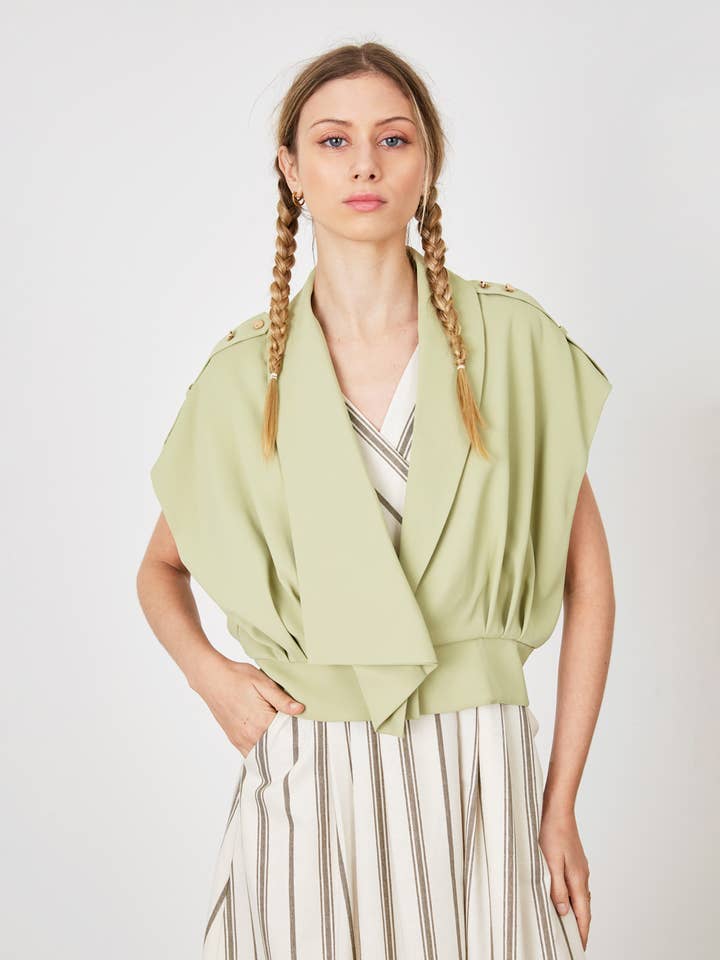 Veste fluide sans manches à col châle pour la vente par ELLI WHITE