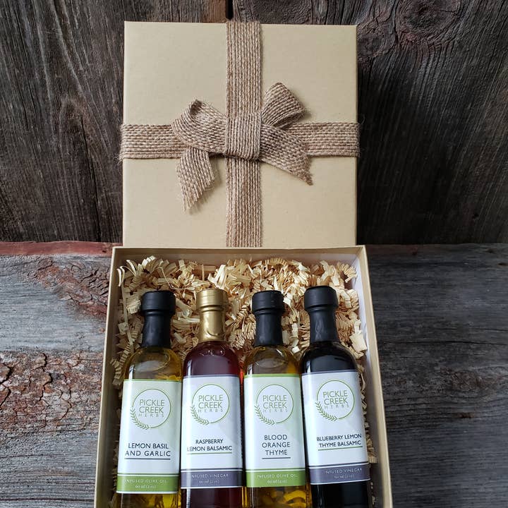 Pickle Creek Herbs - Wholesale Gift box - Adorable 4-Bottle Olive Oil & Vinegar Gift Box1