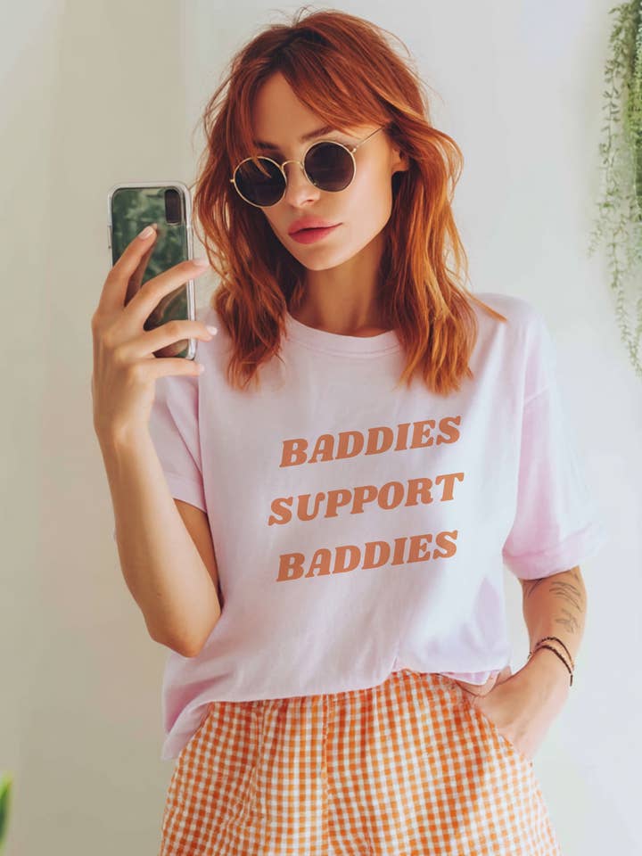 BADDIES SUPPORT BADDIES GRAPHIC TEE (PINK) for wholesale by LOLA MAGNOLIA