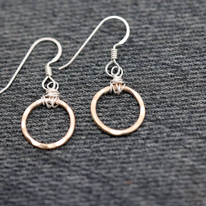 Orecchini a Cerchio in Oro Riempito per la vendita all'ingrosso da parte di Altitude Jewelry