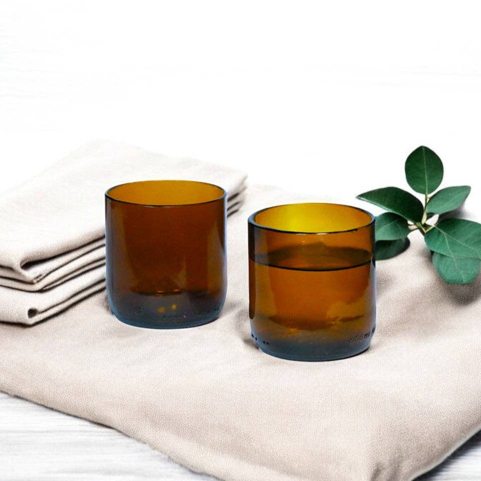 Mosa – wholesale Dricksglas och koppar – Bärnstensfärgade vinglas av flaskor1