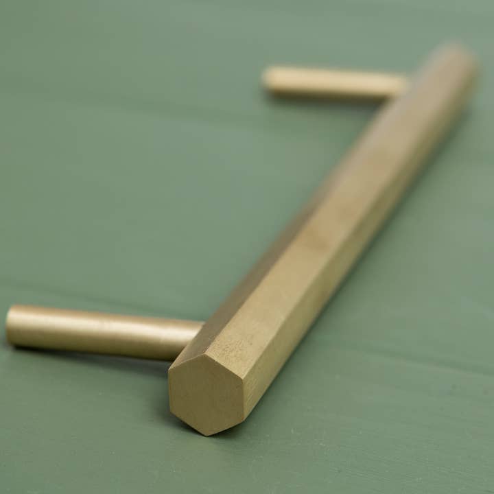 Brass bee - Wholesale Knob/pull - CARDER Solid Brass Hexagonal Pull Handles & Knobs - Satin Brass
