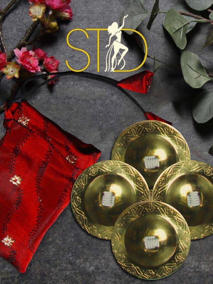 Set di 4 piatti da dita/Zills finitura oro anticato 100% ottone per la vendita all'ingrosso da parte di Senoritas Tribal Designs