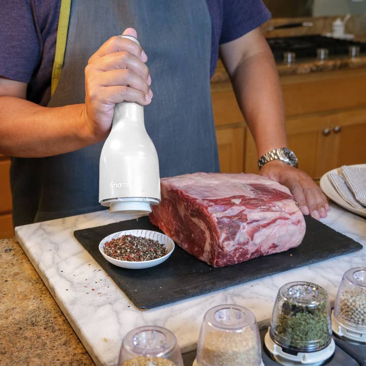 FinaMill - Wholesale Spice Mill - FinaMill Classic Battery - 1 Everyday Pod, 1 Pepper Pod13