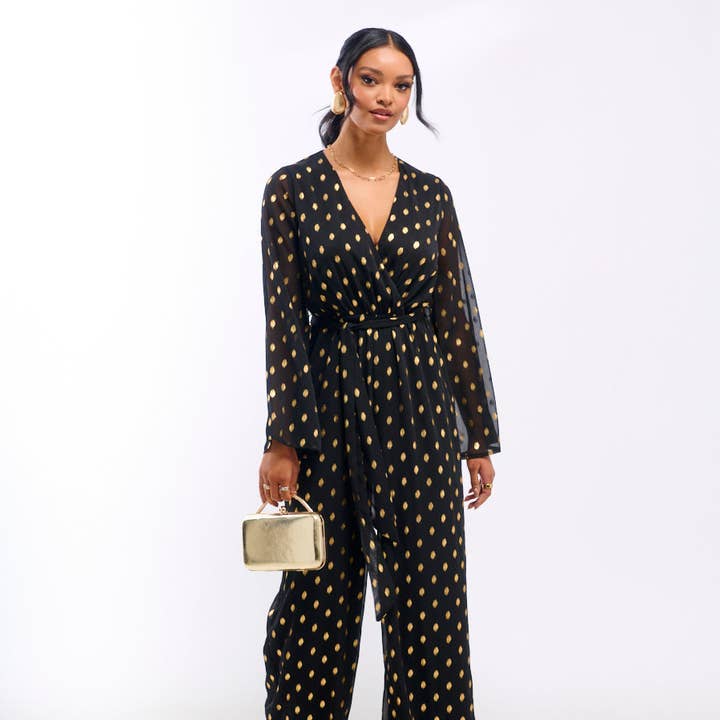 Combinaison en papier d'aluminium noir pour la vente par Needs No Label