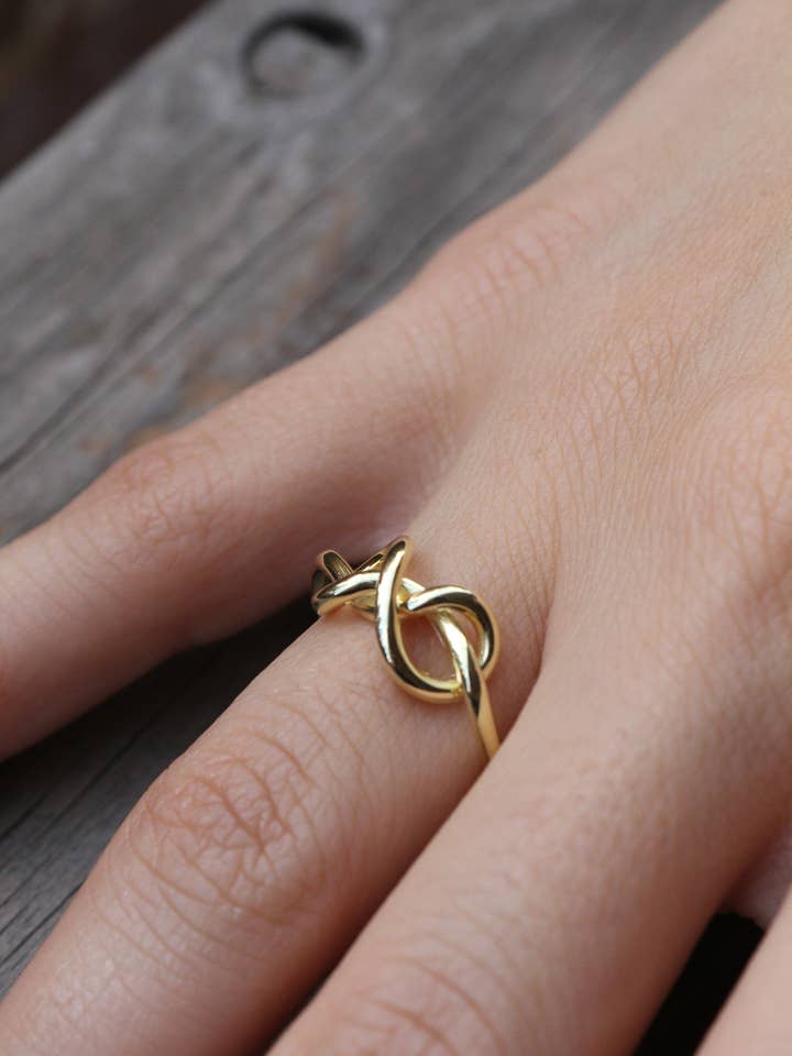 Bague d'arc pour la vente par Minval Jewelry