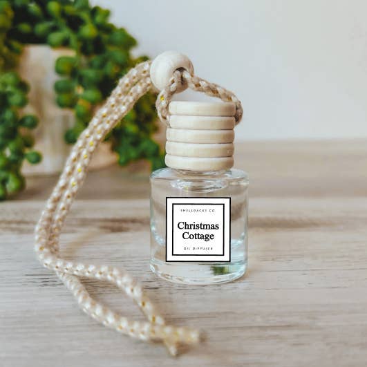 Diffuseur de parfum de voiture Cottage de Noël pour la vente par Prairie Chicken Sticker Shop & Gifts