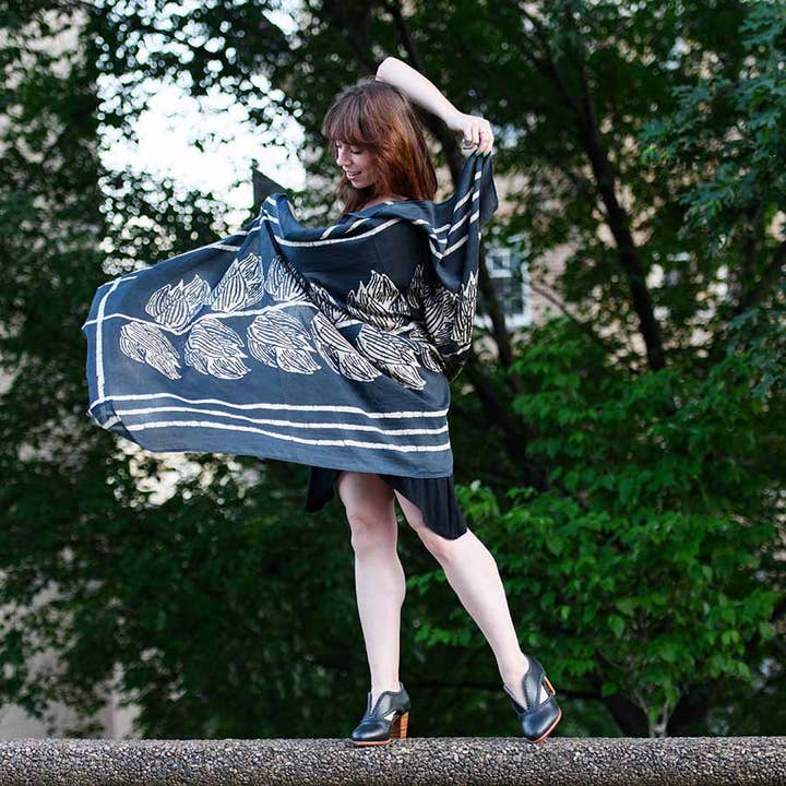 Bufanda/abrigo artesanal de algodón con estampado de bloques para mujer - Jungle para venta al por mayor de Ichcha