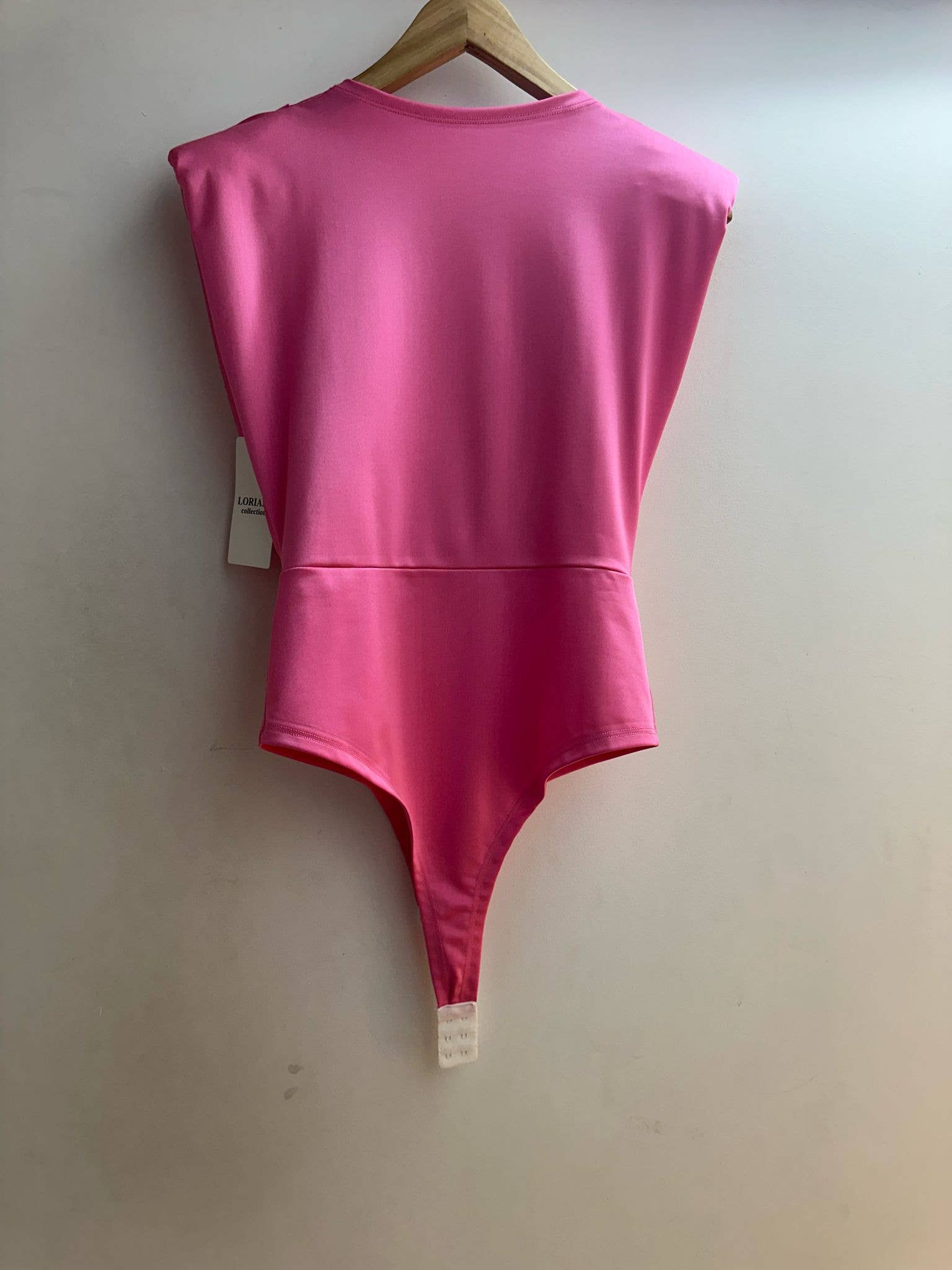 LORIANE – Großhandel Body – Damen – Uni-Body ohne Ärmel mit V-Ausschnitt, Einheitsgröße13