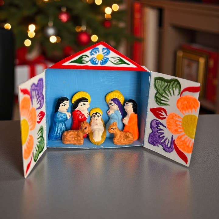 Mini Retablo Peruvian Nativity Scene Christmas Ornament for wholesale by Zoe Artcrafts Corp.