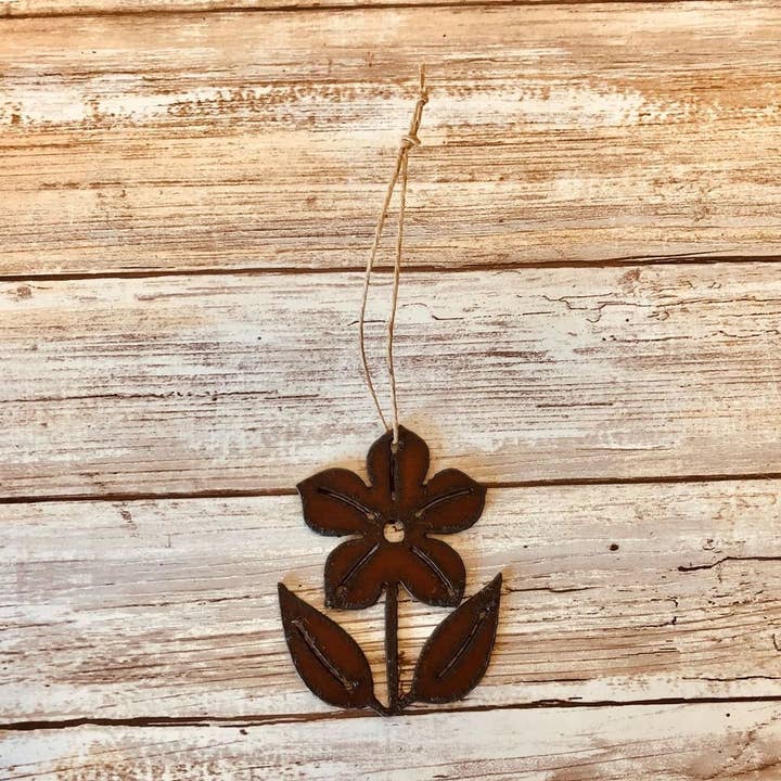 Universal Ironworks USA - Wholesale Ornament - Flower Avery Ornament0