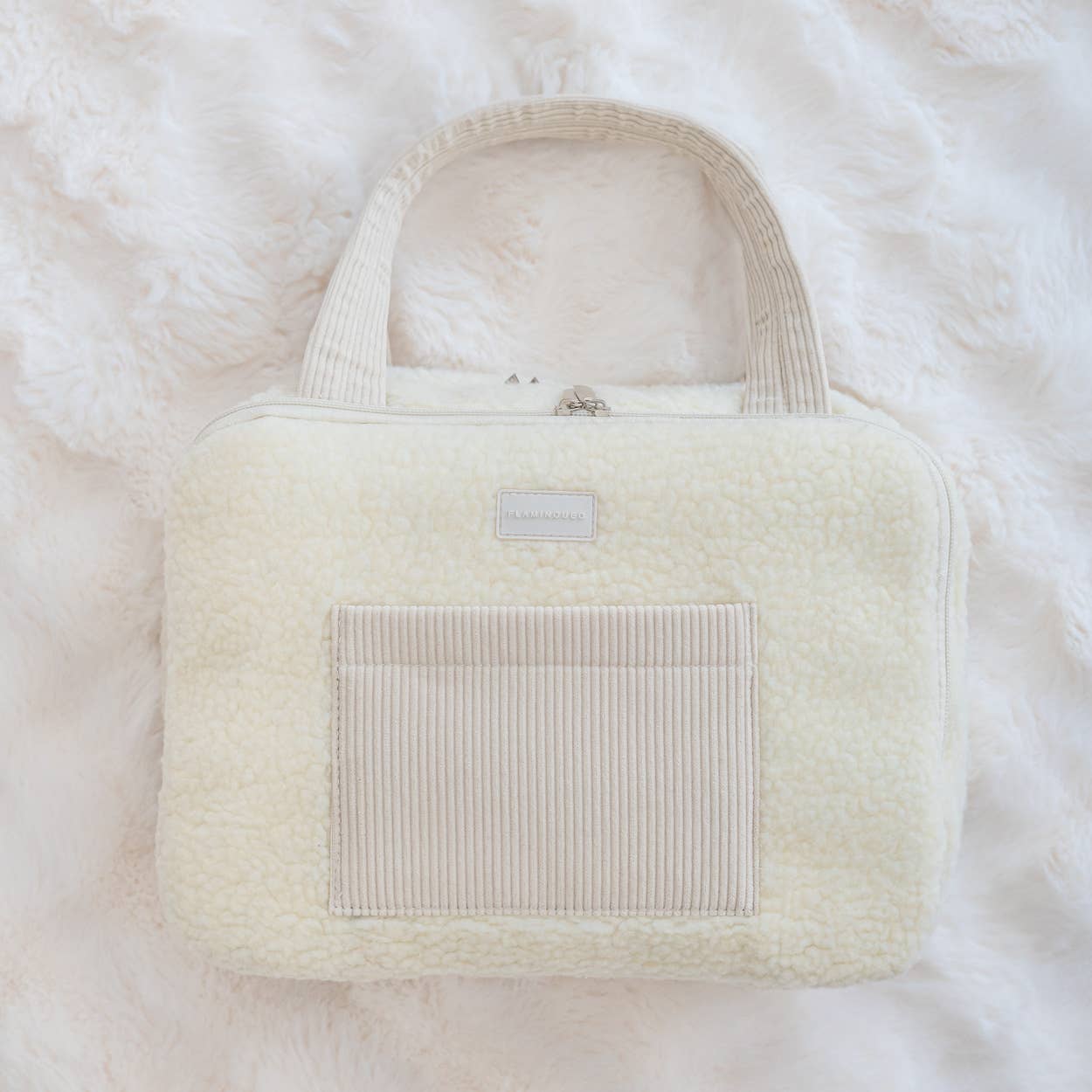 Flamingueo - Wholesale Toiletry Bag - Unisex - Beige toilet bag TEDDY with hanger 3