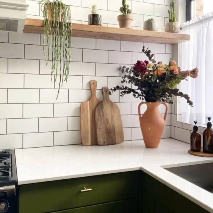 Cerámica Roca Caus - Vendita all'ingrosso Vasi - Anfora classica in ceramica multipurpose con due manici2