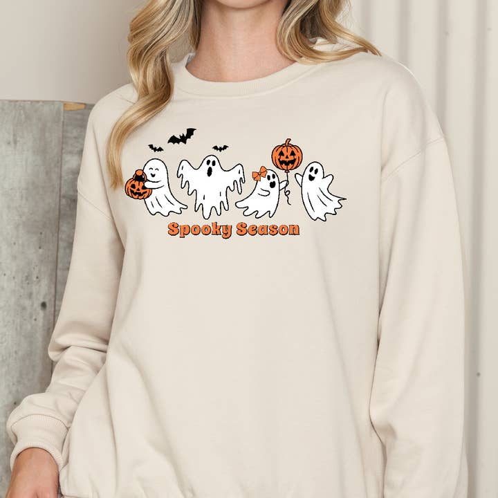 Pull-over à imprimé graphique d'Halloween pour femmes pour la vente par Amused by Blue