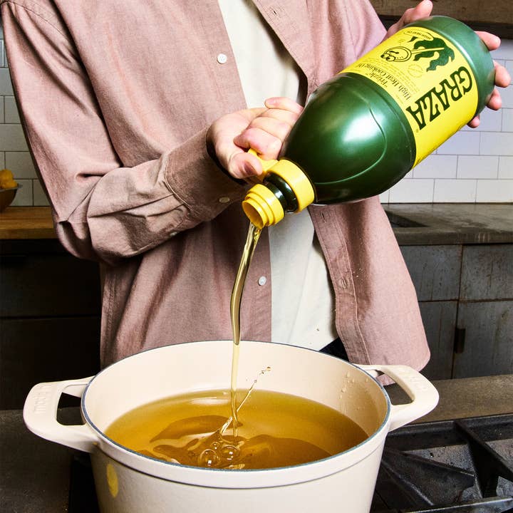 Graza - Wholesale Olive Oil - “Frizzle” 2L Jug4