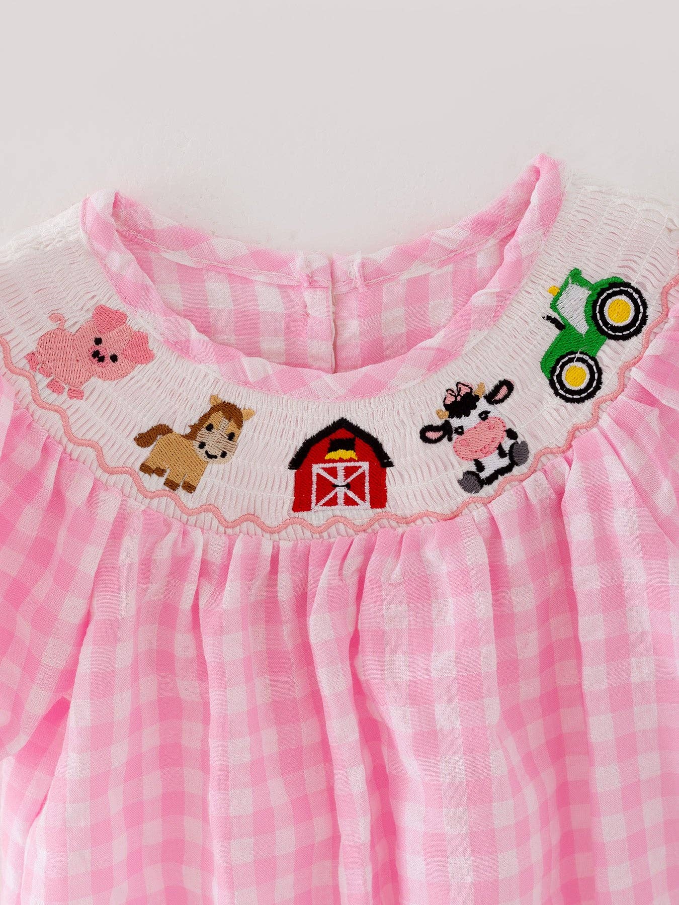 Rylee Faith Designs – Engroshandel Romper - Baby – Farm Pink Smocking Broderet Romper til piger5