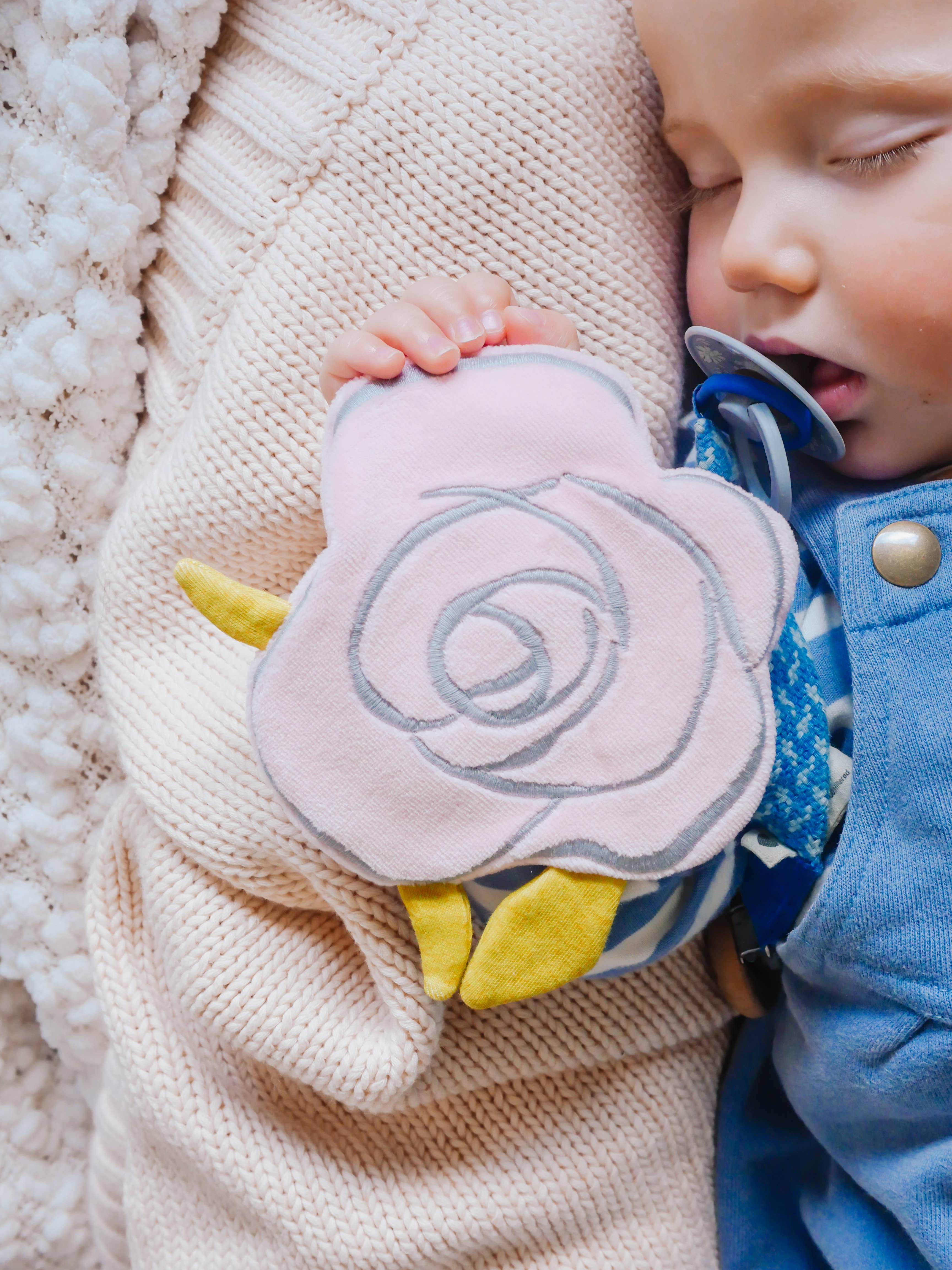 Tikiri Toys LLC - Wholesale Crinkle Tag Toy - Baby - Scrunchie Flower Rose with Crinkle3