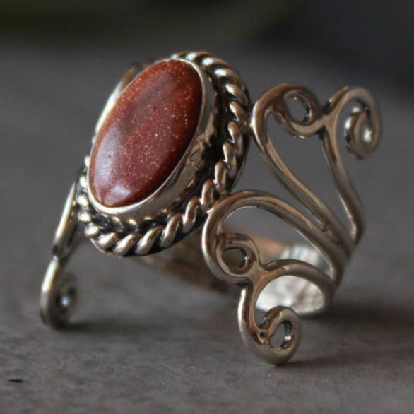 Bague en argent 925 mexicain avec aventurine brune pour la vente par Maral Kunst