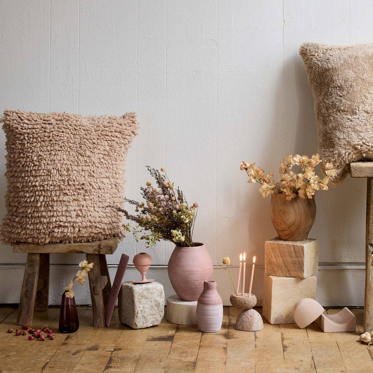 Bloomist - Wholesale Decorative Tabletop Object - Granite Stand5