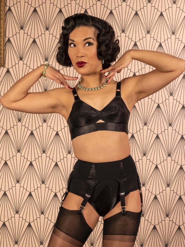 What Katie Did – wholesale Strumpeband - Dam – Maitresse smal strumpebandshållare L21227