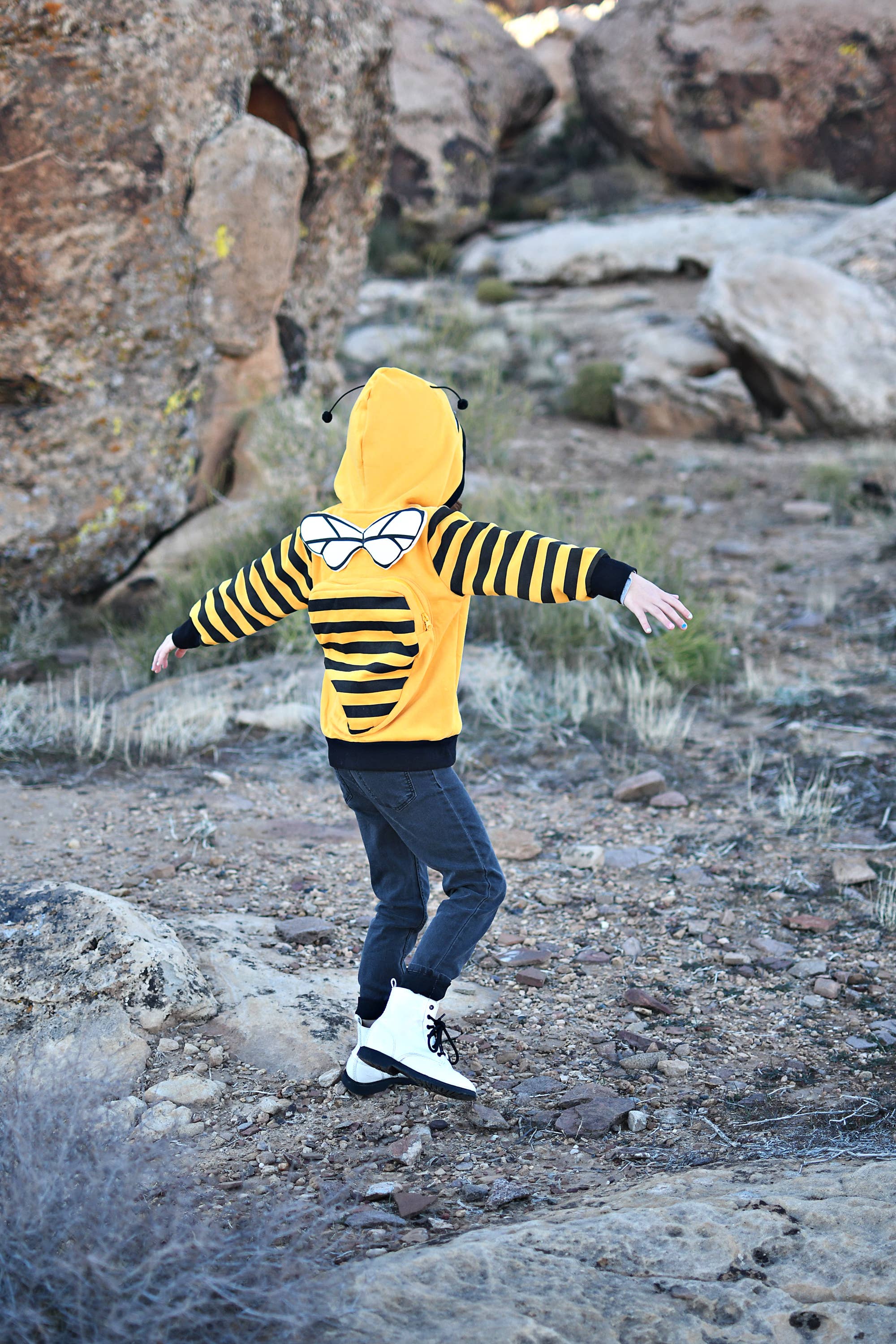 Doodle Pants - Wholesale Hoodie - Kids - Buzz the Bee Toddler and Kids 3D Backpack Hoodie2