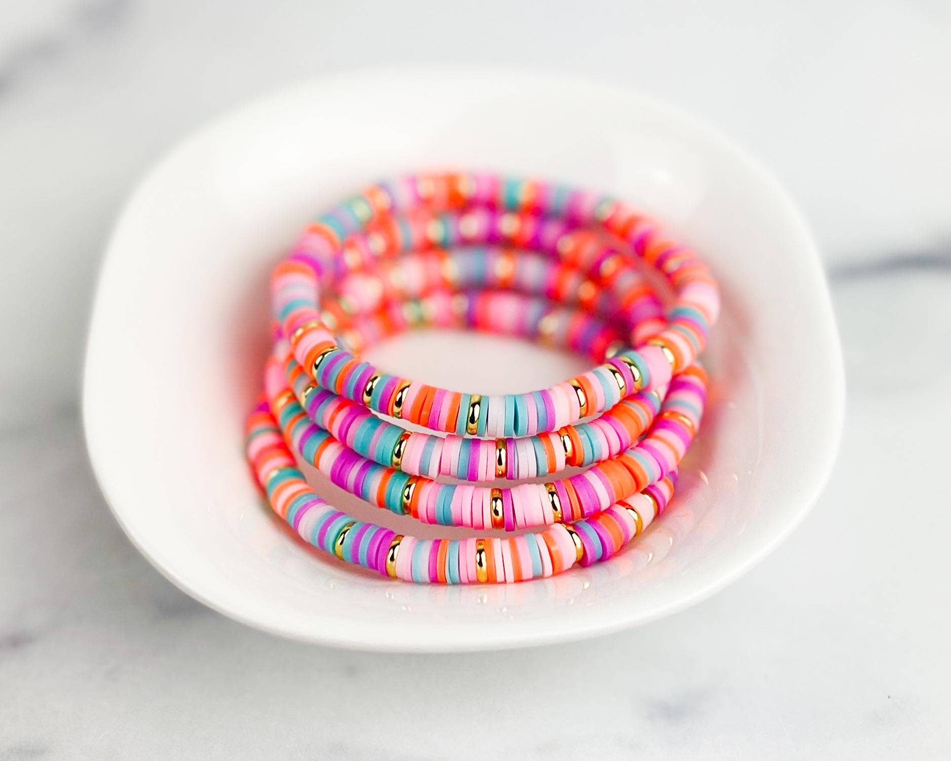 The Mod Miss - Vendita all'ingrosso Bracciale con perline - Braccialetto pop colorato Heishi piccolo da 6 mm «Mia Tia»1