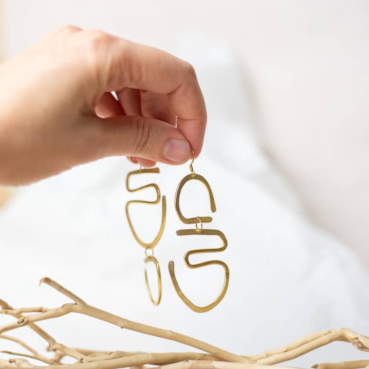 beautiful gold or silver graphic earrings for wholesale on Faire1