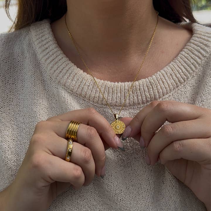 Faya & Co. - Wholesale Pendant/Charm Necklace - Louisa Zirconia Necklace5