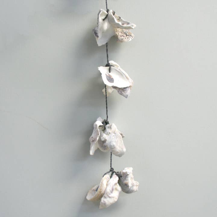 Modern Coastal by Contrast Inc. – wholesale Bunting/garland – 72" Oyster Garland Rope1