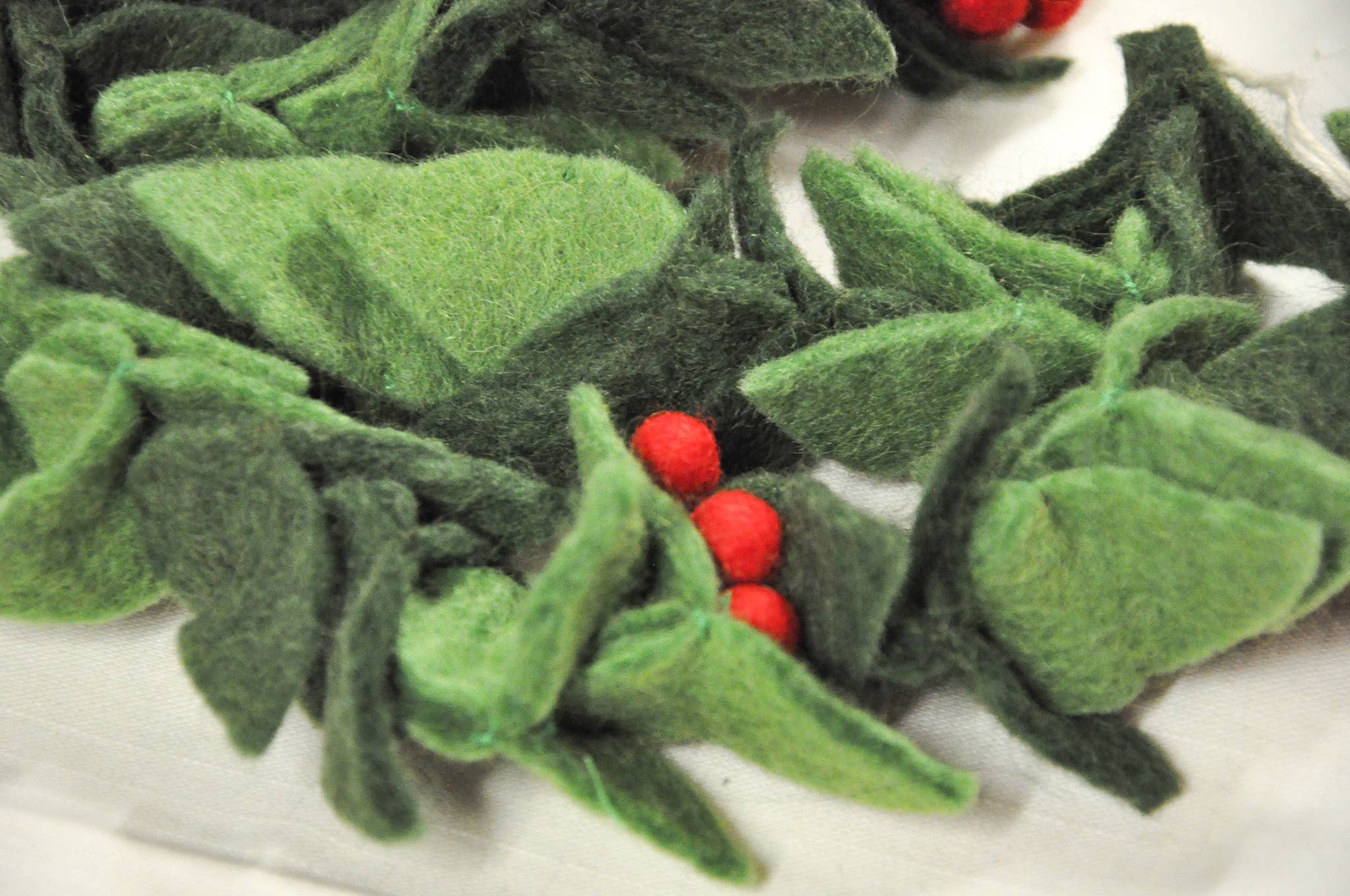 Zumki - Wholesale Bunting/Garland - Holly Berry Felt Garland1