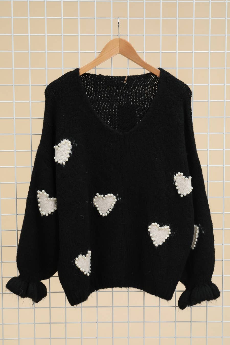 LÉA & LUC – wholesale Pullovertröja - Dam – Tröja med hjärtmönster och pärlor, V-ringad, dam0